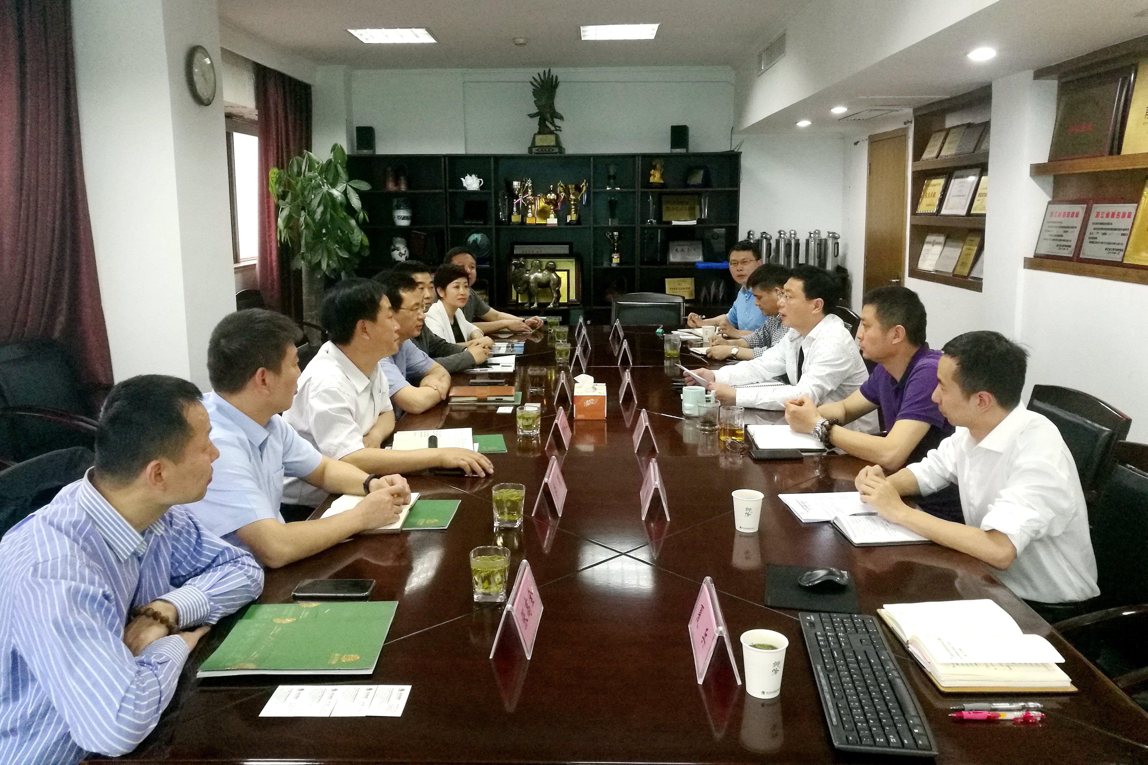 陕西省泾阳县委书记张渭一行莅临华体会（中国）考察交流