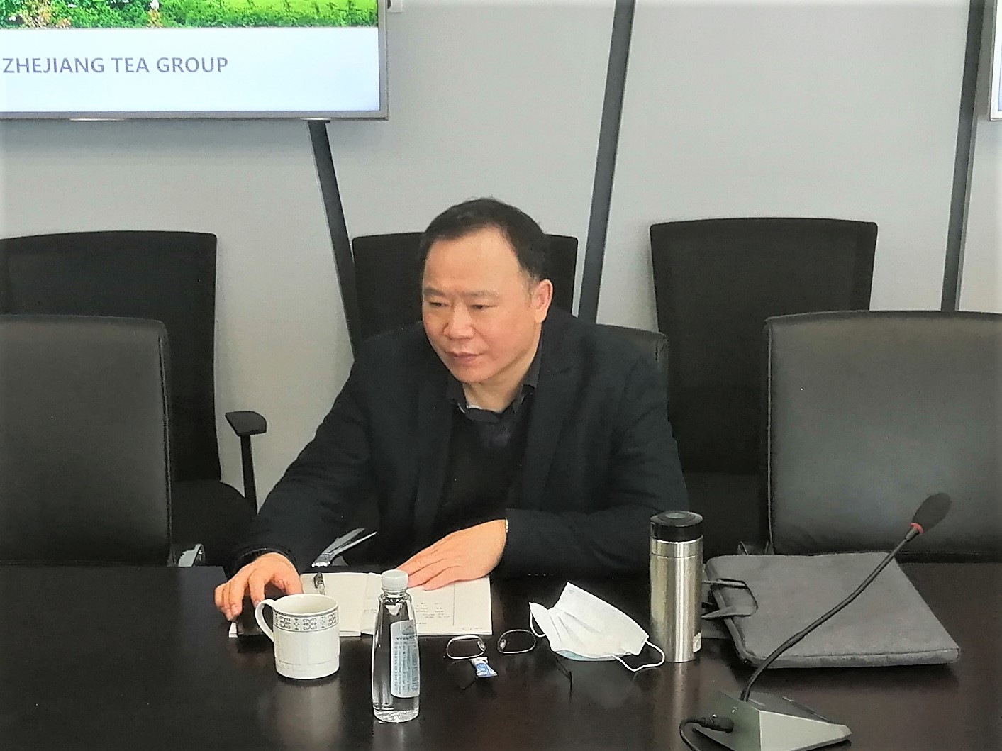 省兴合集团施建强总裁一行莅临华体会（中国）特种茶中心调研