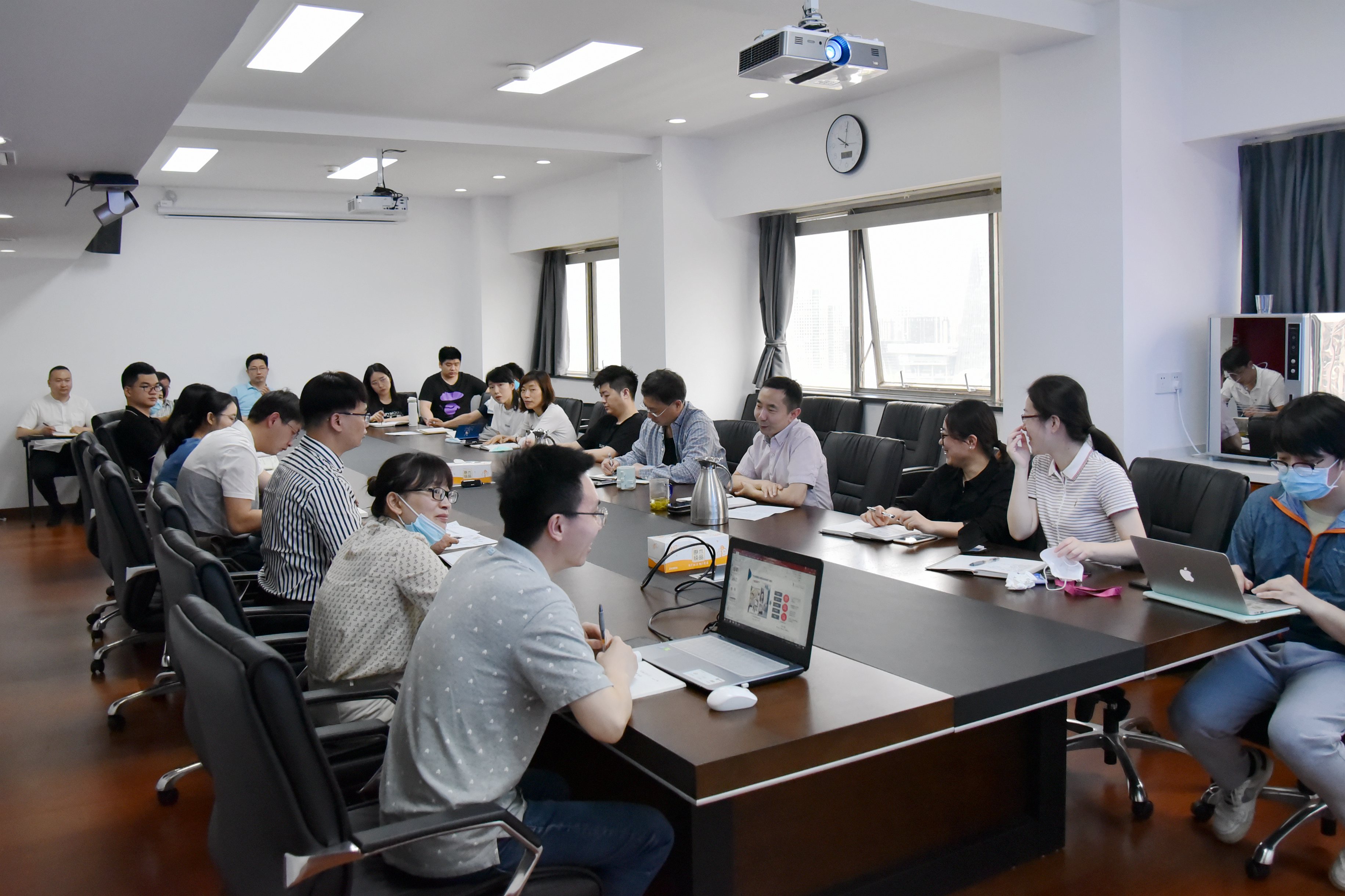 华体会（中国）召开第127届广交会动员会