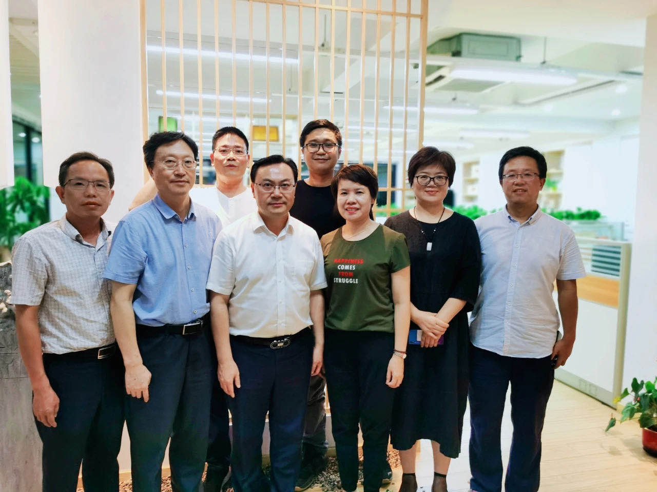 中国工程院刘仲华院士一行到访华体会（中国）陈泰昌公司