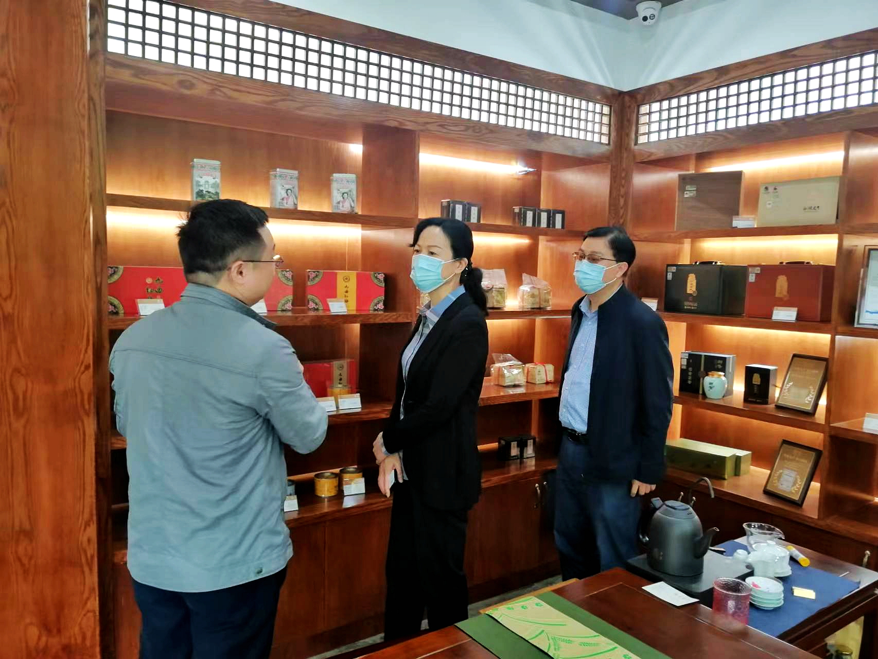 上城区政协黄爱芳主席一行来华体会（中国）梅家坞体验中心考察