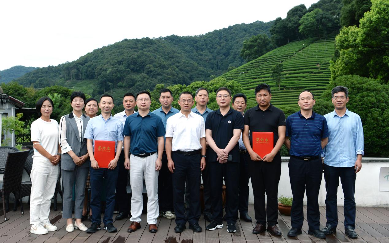 华体会（中国）与四川省甘孜州九龙县签订战略合作协议