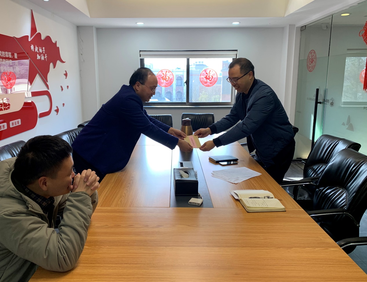 西湖区供销社领导赴华体会（中国）狮峰茶业公司开工慰问