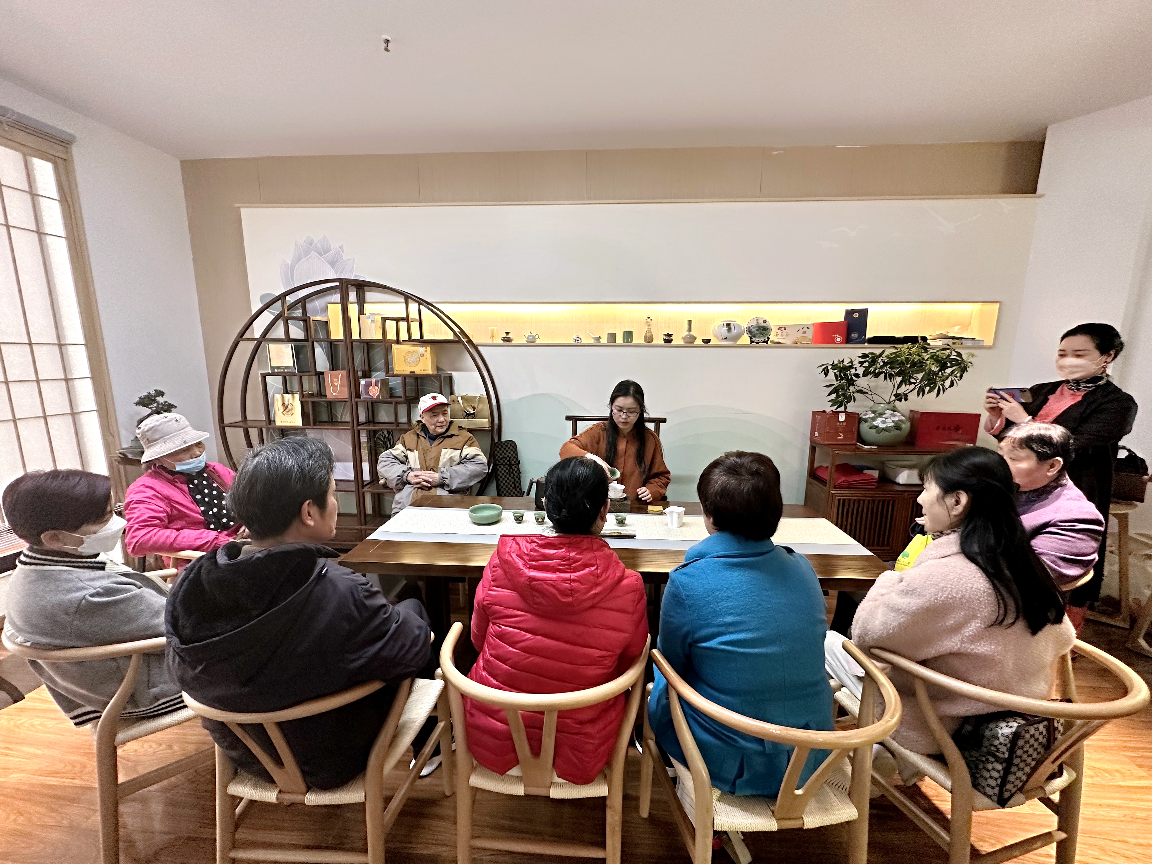 华体会（中国）狮峰制茶公司开展茶文化公益活动