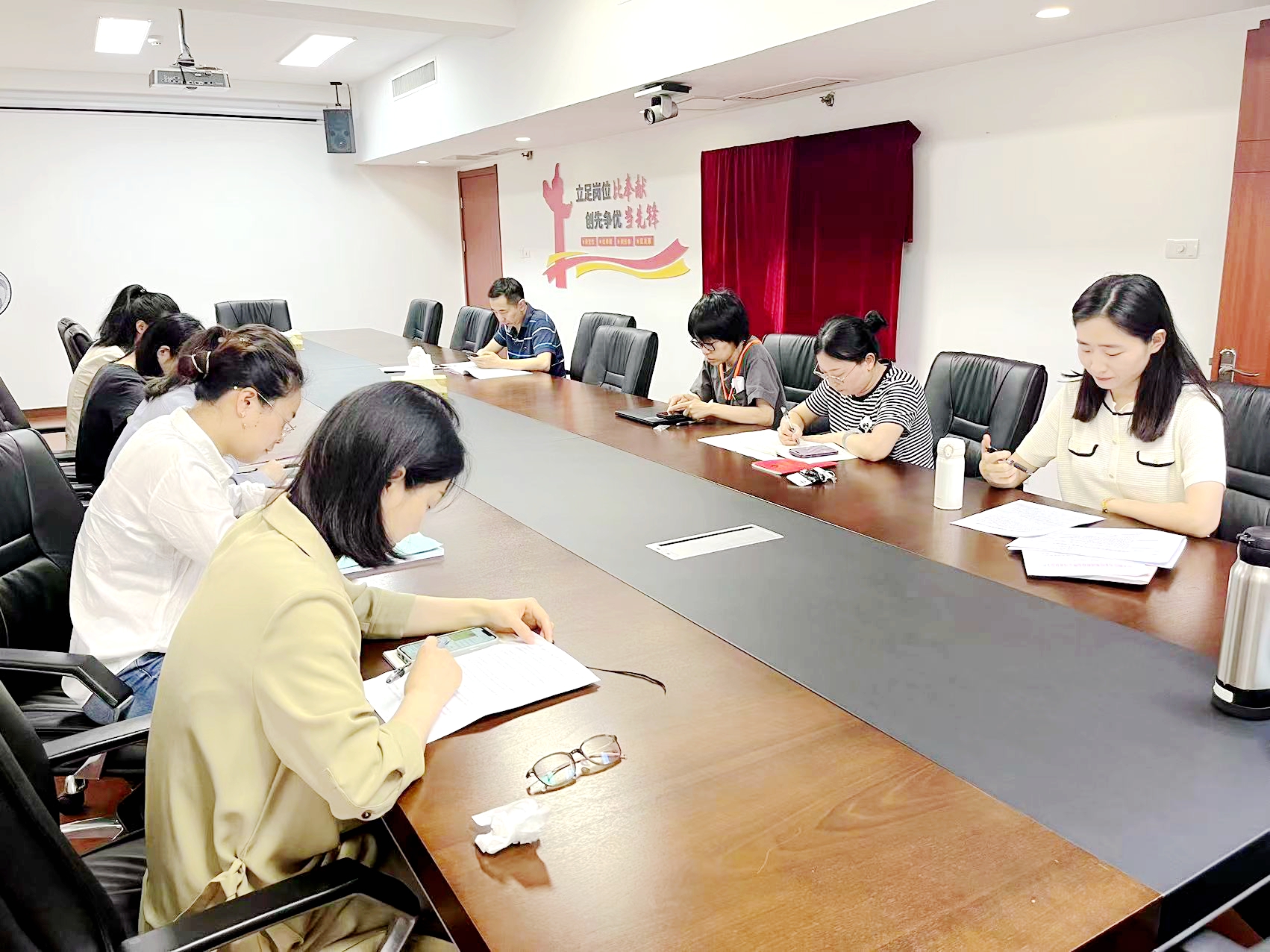 华体会（中国）第四党支部召开半年度意识形态工作分析研判会