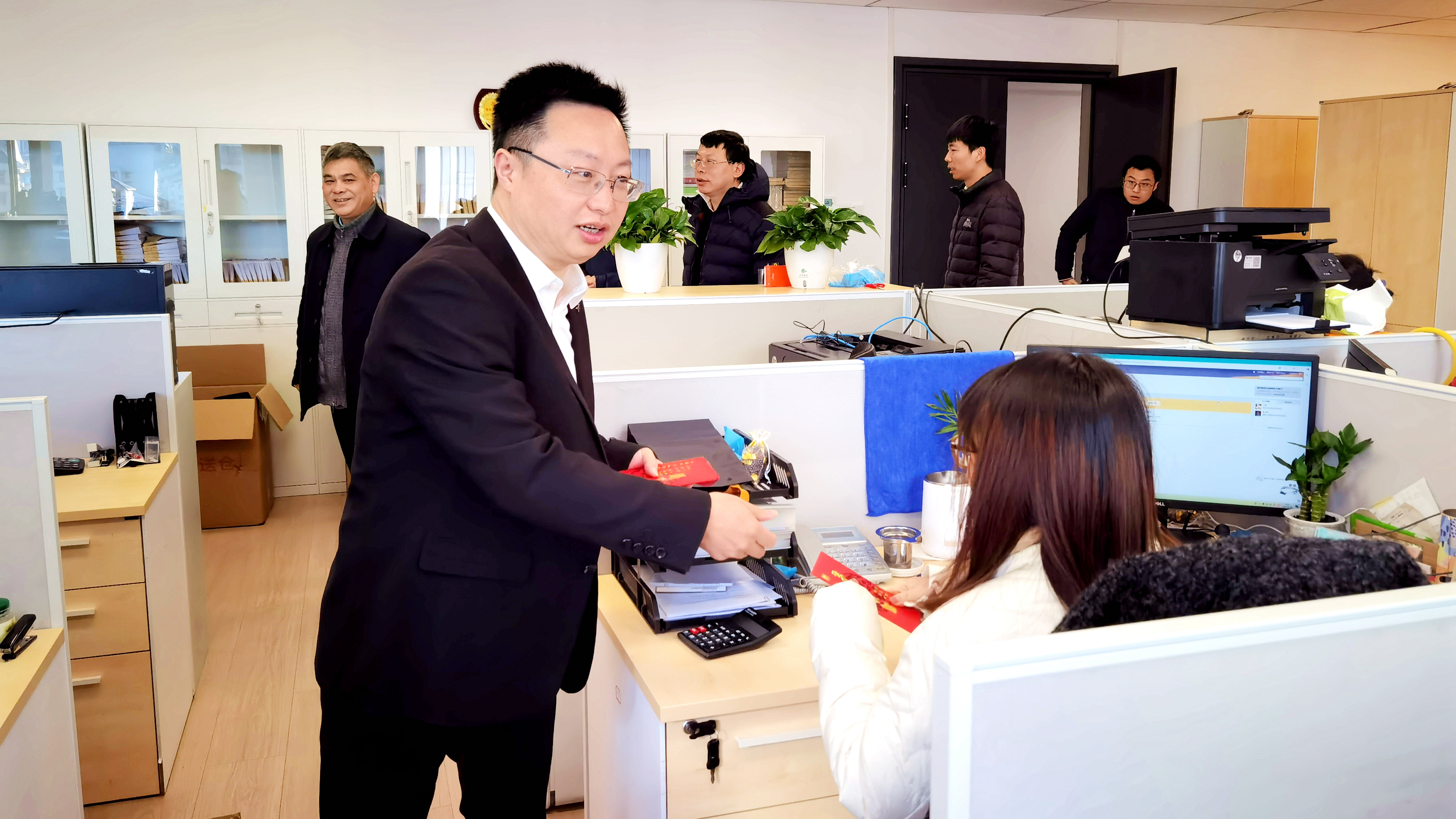 开工首日鼓干劲 凝心聚力启新程丨华体会（中国）领导开展2025新春开工慰问